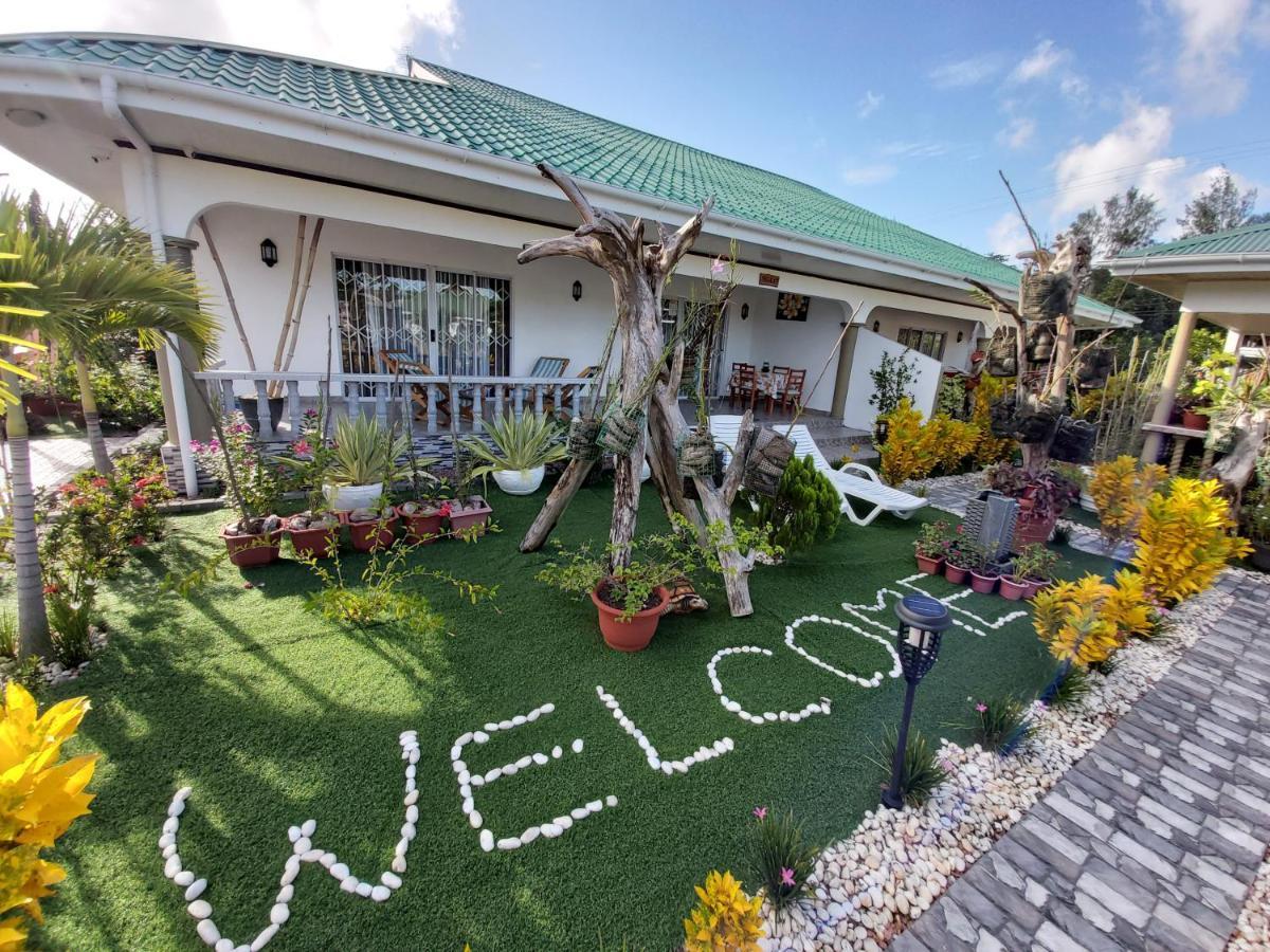 Leo'S Petit Villa Annex Praslin Екстер'єр фото