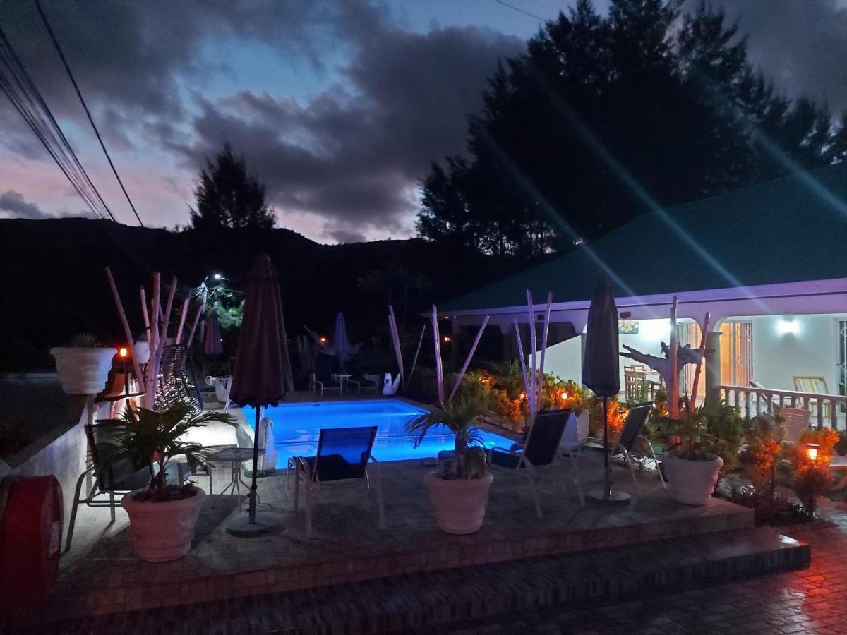 Leo'S Petit Villa Annex Praslin Екстер'єр фото