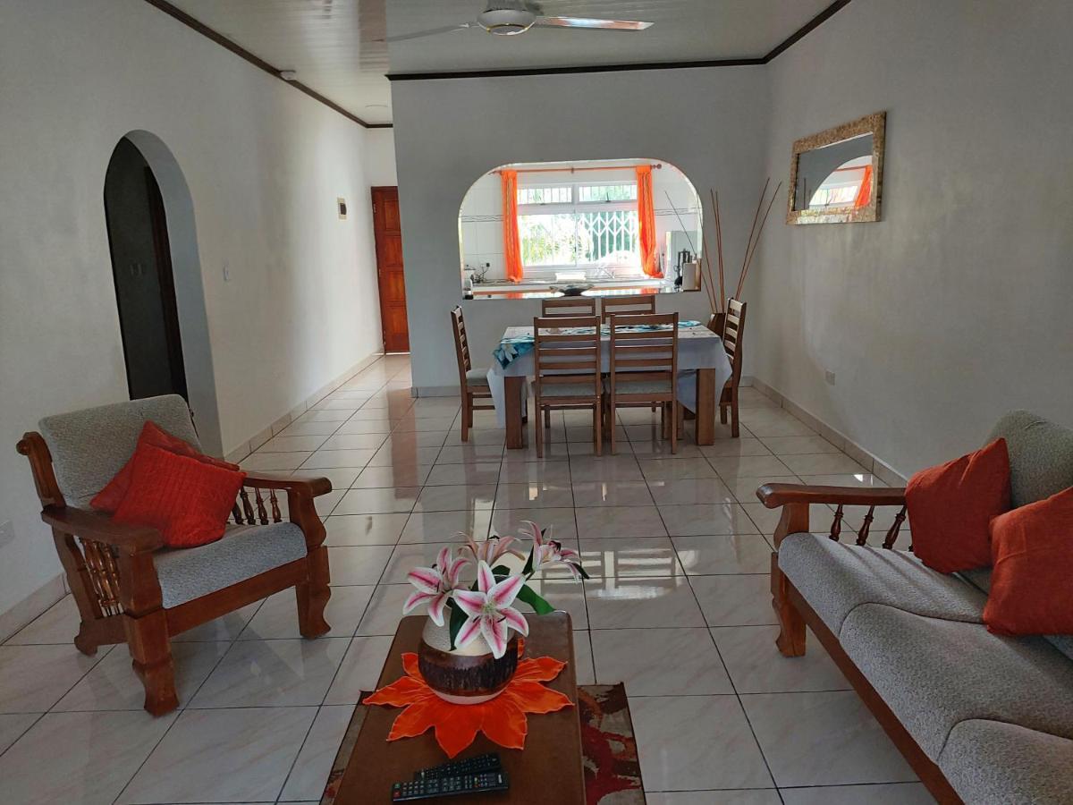 Leo'S Petit Villa Annex Praslin Екстер'єр фото
