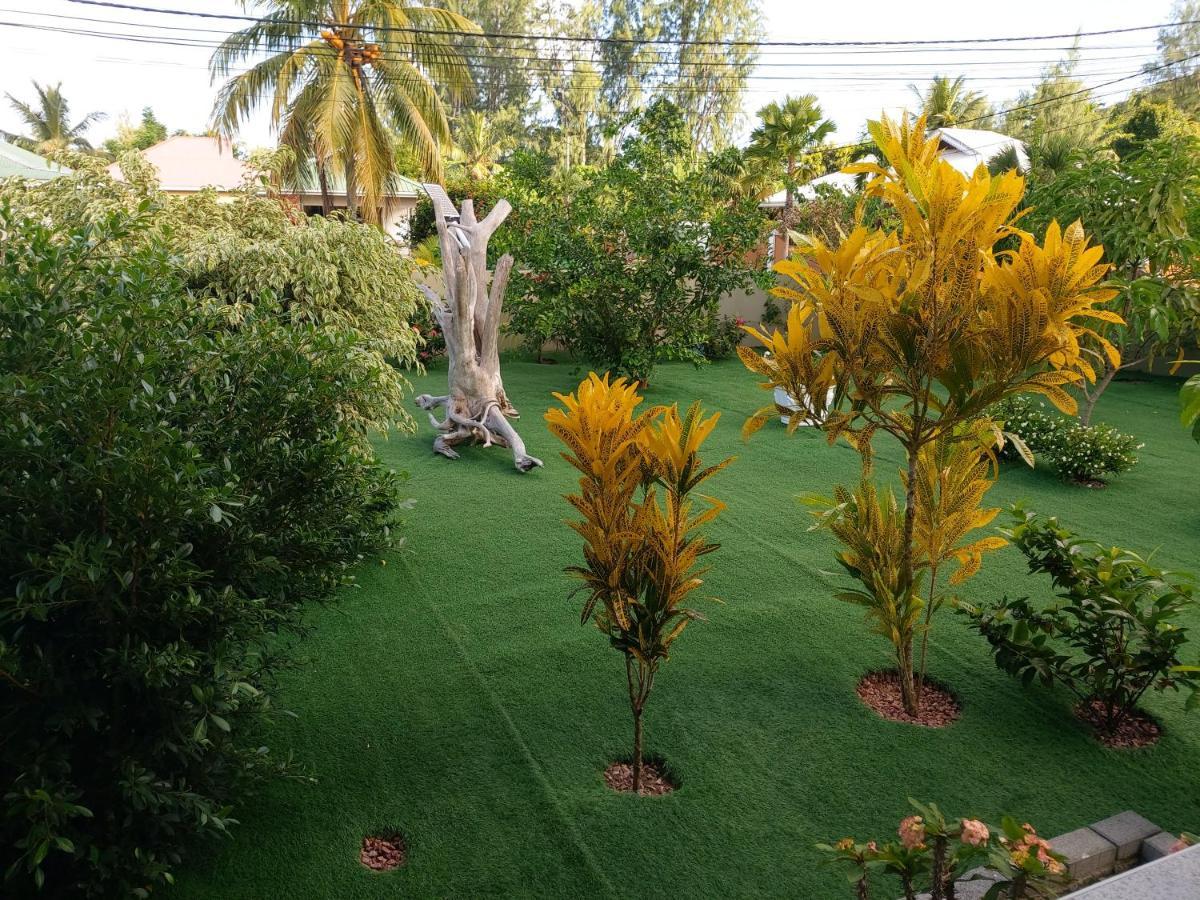 Leo'S Petit Villa Annex Praslin Екстер'єр фото
