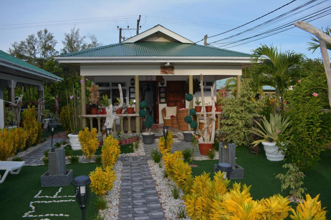 Leo'S Petit Villa Annex Praslin Екстер'єр фото